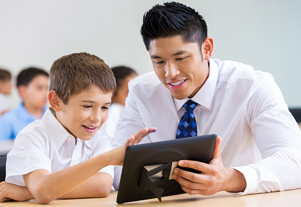 teacher and student using Reading Eggs